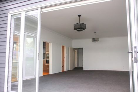 Photo of property in 116 Nevay Road, Karaka Bays, Wellington, 6022
