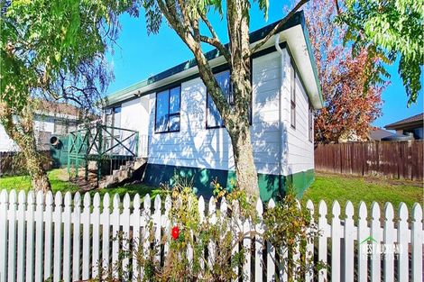 Photo of property in 1/67 Luanda Drive, Ranui, Auckland, 0612