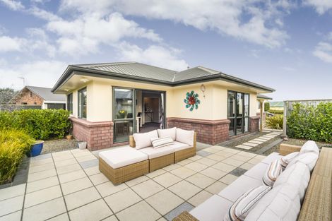 Photo of property in 115 Schnell Drive, Kelvin Grove, Palmerston North, 4414