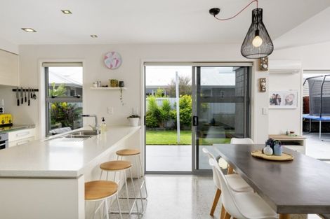 Photo of property in 23 Butterworth Crescent, Papamoa Beach, Papamoa, 3118