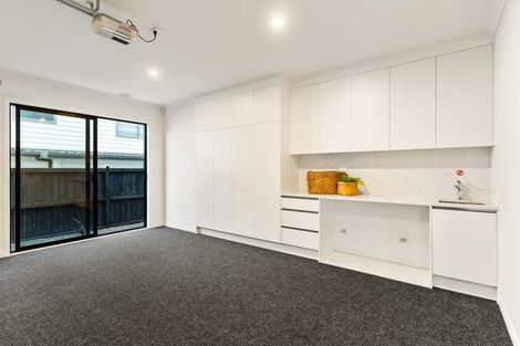 Photo of property in 6 Luff Place, Long Bay, Auckland, 0630