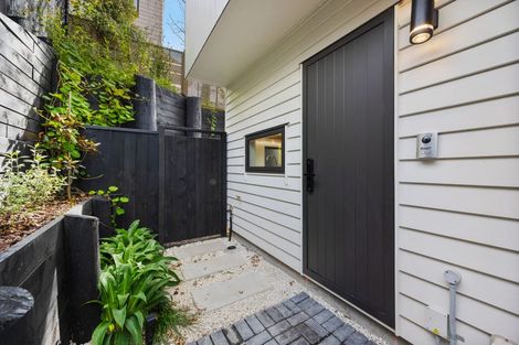 Photo of property in 72e Langana Avenue, Browns Bay, Auckland, 0630