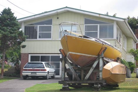 Photo of property in 5 Edgeworth Road, Glenfield, Auckland, 0629