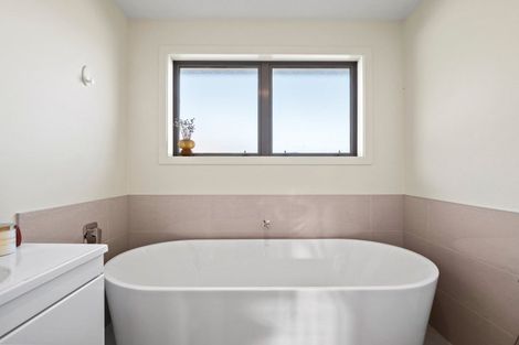 Photo of property in 1 Violet Way, Lower Shotover, Queenstown, 9304