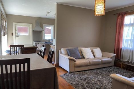 Photo of property in 74a Cambridge Terrace, Waterloo, Lower Hutt, 5011