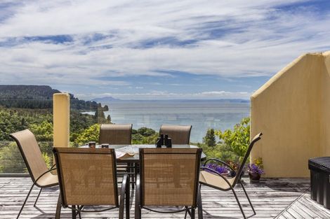 Photo of property in 18 Turangitukua Terrace, Kuratau, Turangi, 3381