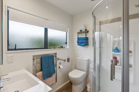 Photo of property in 8 Leigh Place, Paraparaumu Beach, Paraparaumu, 5032