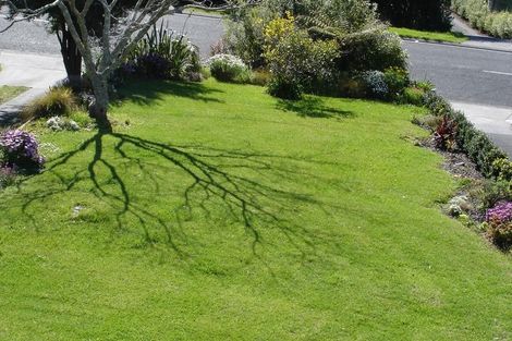 Photo of property in 18 Scott Road, Stanmore Bay, Whangaparaoa, 0932