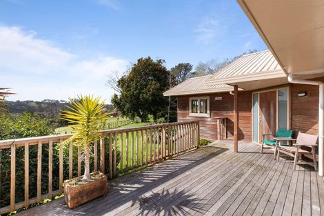 Photo of property in 1175 South Head Road, South Head, Helensville, 0874