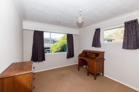 Photo of property in 21 Main Road, Redcliffs, Christchurch, 8081