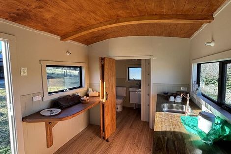 Photo of property in 2 Hill Street, Macraes, Palmerston, 9483