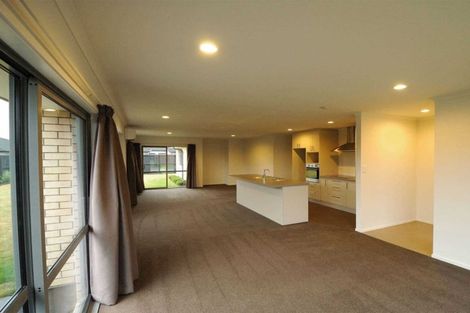 Photo of property in 28 Burford Way, Rolleston, 7615