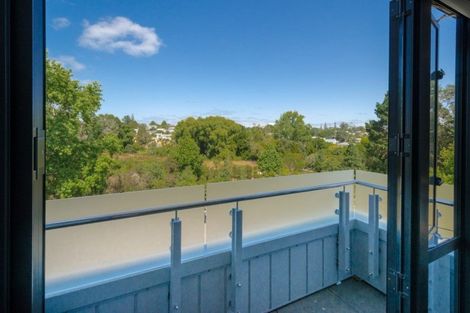 Photo of property in 18b/30 Westward Ho, Glen Eden, Auckland, 0602