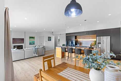 Photo of property in 51 Moffat Road, Red Beach, 0932