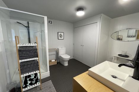 Photo of property in 42 Rayner Road, Piha, 0772