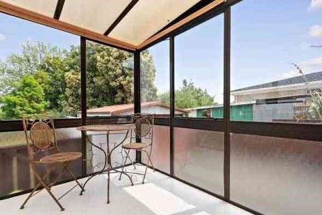 Photo of property in 49 Tupaki Place, Pakuranga Heights, Auckland, 2010