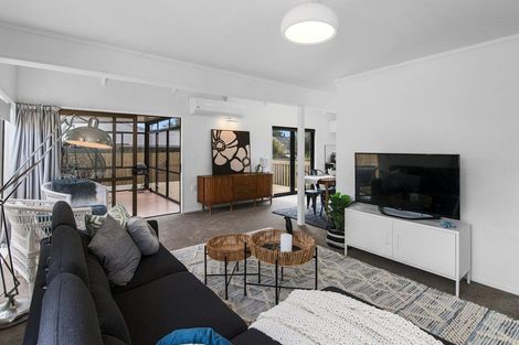 Photo of property in 189 Tutere Street, Waikanae Beach, Waikanae, 5036