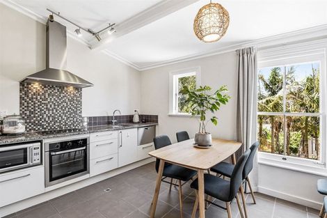 Photo of property in 96 Calliope Road, Stanley Point, Auckland, 0624