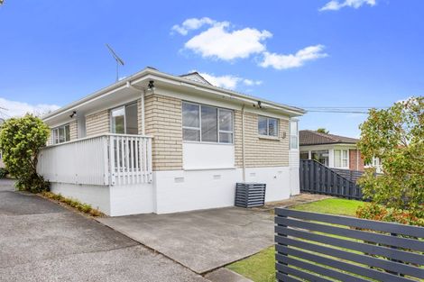 Photo of property in 1/38 Divich Avenue, Te Atatu South, Auckland, 0610