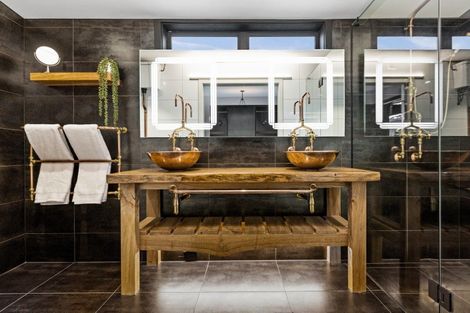 Photo of property in 8 Ormond Road, Hospital Hill, Napier, 4110