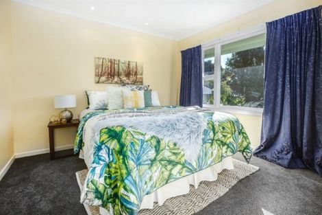 Photo of property in 1 Kenef Road, Paremata, Porirua, 5024