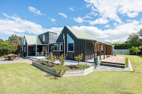 Photo of property in 37 Cedar Road, Te Awanga, 4102