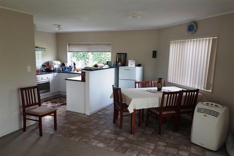 Photo of property in 2 Marlborough Avenue, Glenfield, Auckland, 0629