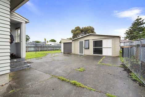 Photo of property in 19 Pembroke Street, Highbury, Palmerston North, 4412