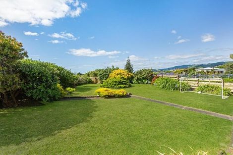 Photo of property in 1 Porter Place, Paekakariki, 5034