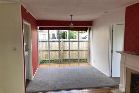 Photo of property in 44 Seymour Road, Sunnyvale, Auckland, 0612