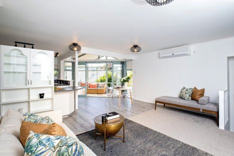 Photo of property in 3/42 Campbell Street, Havelock North, 4130