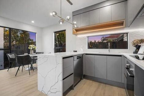 Photo of property in 10 Boyd Avenue, Mangere Bridge, Auckland, 2022