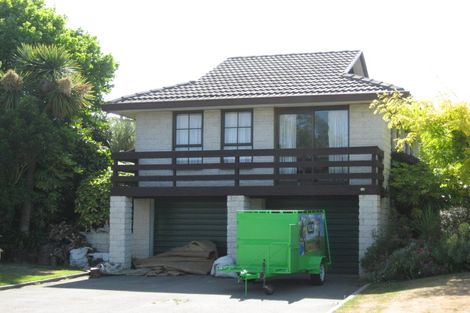 Photo of property in 26 Harkness Place, Avonhead, Christchurch, 8042