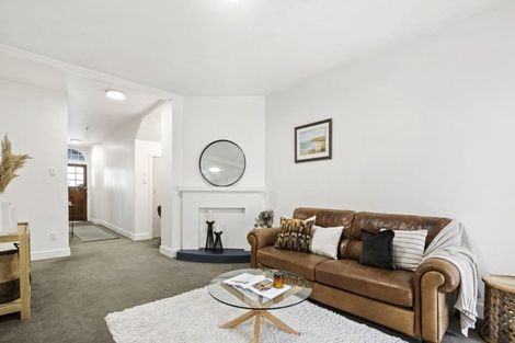Photo of property in 5 Grass Street, Oriental Bay, Wellington, 6011