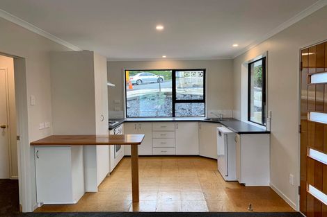 Photo of property in 32 Tomkins Street, Green Island, Dunedin, 9018