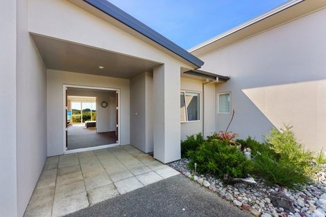 Photo of property in 52 Harakeke Road, Te Horo, Otaki, 5581