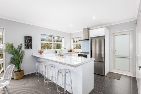 Photo of property in 184 Mark Avenue, Grenada Village, Wellington, 6037