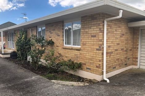 Photo of property in 2/421 Mount Albert Road, Mount Roskill, Auckland, 1041