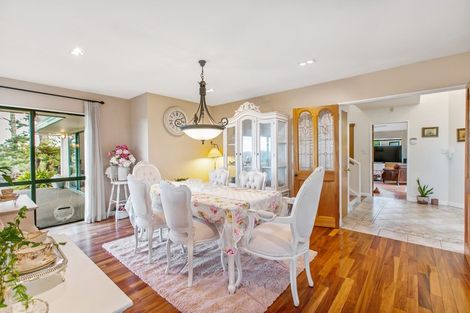 Photo of property in 1 Whangaparaoa Road, Red Beach, 0932