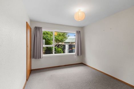 Photo of property in 77 Farquhars Road, Redwood, Christchurch, 8051