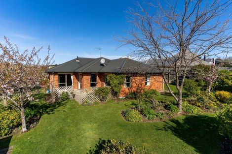 Photo of property in 19 Duxford Crescent, Fairfield, Dunedin, 9018