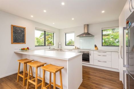 Photo of property in 86 Avondale Road, Avondale, Christchurch, 8061