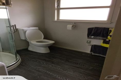 Photo of property in 1/303 Lake Road, Hauraki, Auckland, 0622