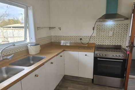 Photo of property in 41 Takapu Street, Henderson, Auckland, 0612