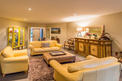 Photo of property in 6 Leabridge Mews, Harewood, Christchurch, 8051