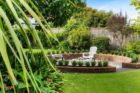 Photo of property in 11 Holyrood Street, Taradale, Napier, 4112