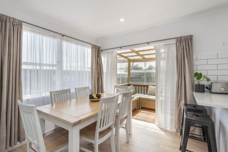 Photo of property in 22 Filmer Place, Melville, Hamilton, 3206