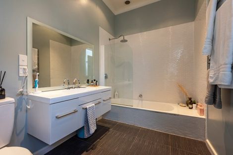 Photo of property in 99a Freyberg Street, Lyall Bay, Wellington, 6022