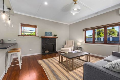 Photo of property in 13 Rauparaha Street, Waikanae Beach, Waikanae, 5036