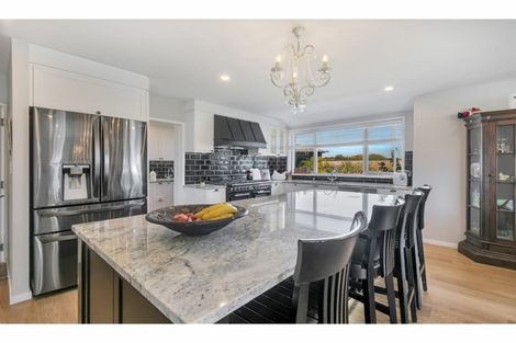 Photo of property in 19-21 Kauri Drive, Kumeu, 0810